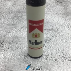 Mechero clipper de color blanco de la marca de tabaco Marlboro en perfecto estado. Fabricado a los años 80-90 en españa.