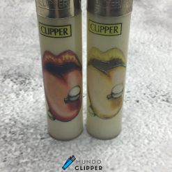 Dos mecheros Clipper de labios con piercing color transparente sin gas recargables fabricados en españa. Cómpralos en mundoclipper.com