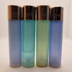 Mecheros Clipper originales monocolor; azul fabricados en España. Una serie de 4 mecheros Clipper lisos de distintas tonalidades azules para todos los apasionados del coleccionismo de los mecheros Clipper. ¡Con estos mecheros Clipper podrás estampar o dibujar lo que tu quieras y tener un mechero único!